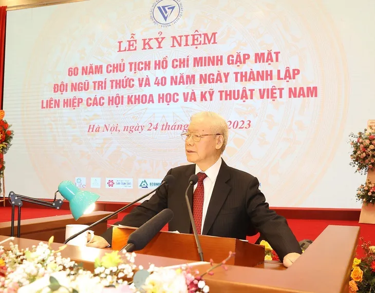 Trí thức là vốn liếng quý báu của dân tộc - Ảnh 3. Trí thức là vốn liếng quý báu của dân tộc - Ảnh 3.