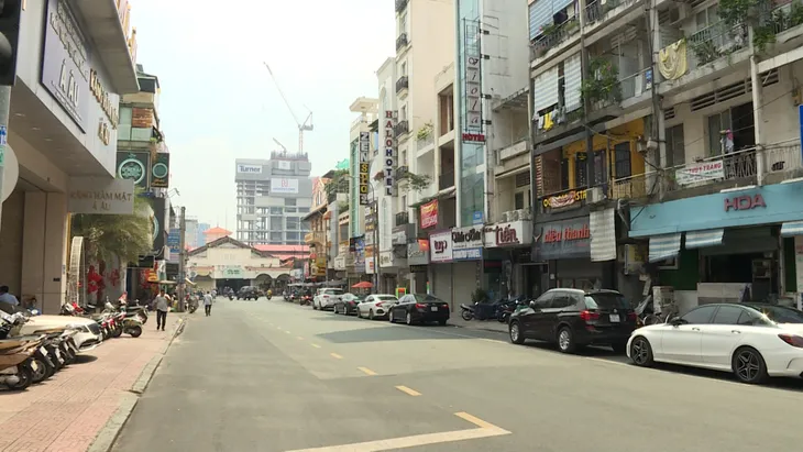 Khách sạn vừa và nhỏ tại TP Hồ Chí Minh muốn được trỗi dậy nhờ chuyển đổi số - Ảnh 1. Khách sạn vừa và nhỏ tại TP Hồ Chí Minh muốn được trỗi dậy nhờ chuyển đổi số - Ảnh 1.