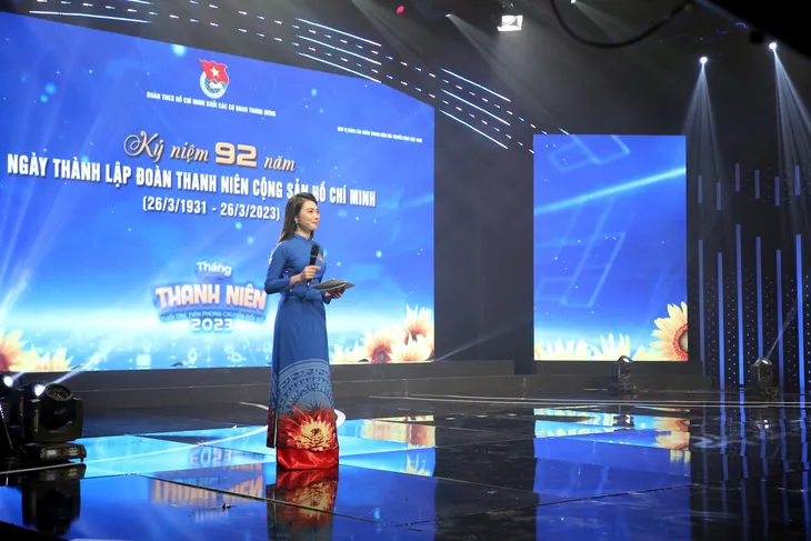 Bí thư Đảng ủy Khối các cơ quan Trung ương đối thoại với đoàn viên, thanh niên tiêu biểu năm 2023 - Ảnh 12. Bí thư Đảng ủy Khối các cơ quan Trung ương đối thoại với đoàn viên, thanh niên tiêu biểu năm 2023 - Ảnh 12.