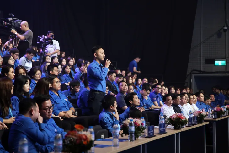 Bí thư Đảng ủy Khối các cơ quan Trung ương đối thoại với đoàn viên, thanh niên tiêu biểu năm 2023 - Ảnh 21. Bí thư Đảng ủy Khối các cơ quan Trung ương đối thoại với đoàn viên, thanh niên tiêu biểu năm 2023 - Ảnh 21.