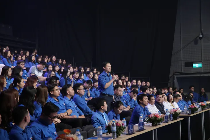 Bí thư Đảng ủy Khối các cơ quan Trung ương đối thoại với đoàn viên, thanh niên tiêu biểu năm 2023 - Ảnh 23. Bí thư Đảng ủy Khối các cơ quan Trung ương đối thoại với đoàn viên, thanh niên tiêu biểu năm 2023 - Ảnh 23.