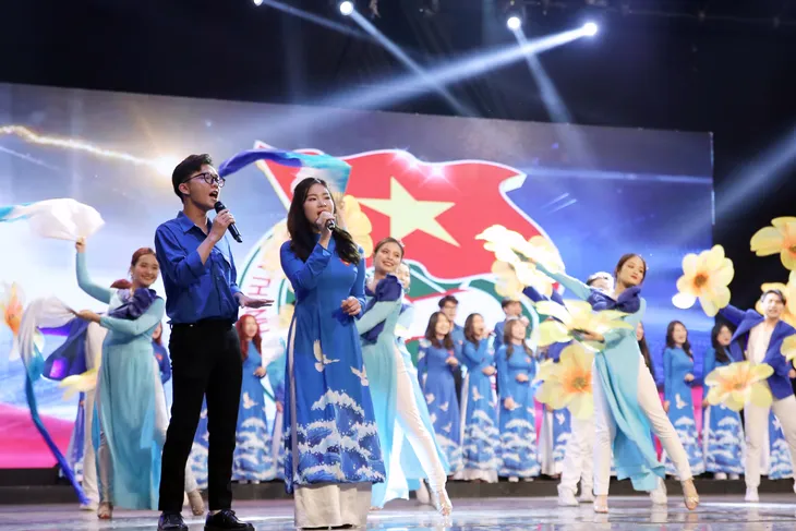 Rực rỡ sắc màu tại Dạ hội Thanh niên VTV 2023 - Ảnh 2. Rực rỡ sắc màu tại Dạ hội Thanh niên VTV 2023 - Ảnh 2.