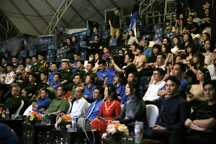 Rực rỡ sắc màu tại Dạ hội Thanh niên VTV 2023 - Ảnh 6. Rực rỡ sắc màu tại Dạ hội Thanh niên VTV 2023 - Ảnh 6.