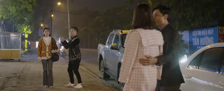 Dưới bóng cây hạnh phúc - Tập 42: Tiểu tam thừa nhận đơn phương, Son vẫn cho ăn tát - Ảnh 4. Dưới bóng cây hạnh phúc - Tập 42: Tiểu tam thừa nhận đơn phương, Son vẫn cho ăn tát - Ảnh 4.