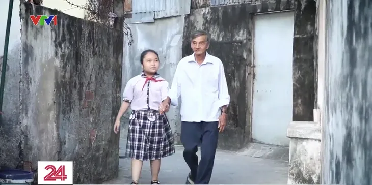 Cặp lá yêu thương: Hành trình vắng cha - Ảnh 1. Cặp lá yêu thương: Hành trình vắng cha - Ảnh 1.