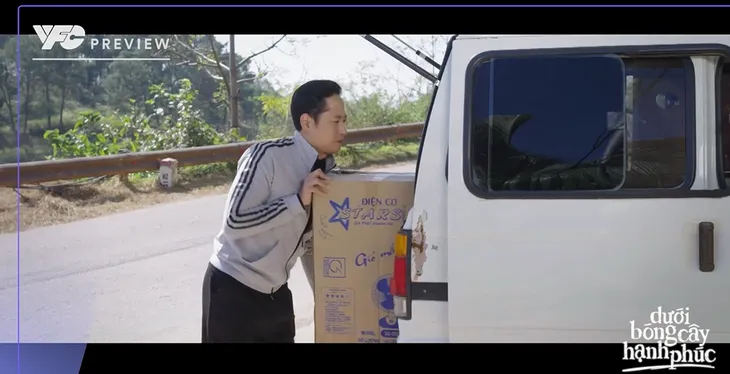 Dưới bóng cây hạnh phúc - Tập cuối: Son té ngửa khi bị bố mẹ đẻ và chồng lừa một vố - Ảnh 2. Dưới bóng cây hạnh phúc - Tập cuối: Son té ngửa khi bị bố mẹ đẻ và chồng lừa một vố - Ảnh 2.