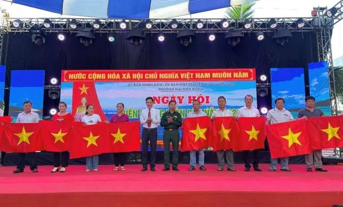 Trân quý hình ảnh người lính quân hàm xanh - Ảnh 3. Trân quý hình ảnh người lính quân hàm xanh - Ảnh 3.