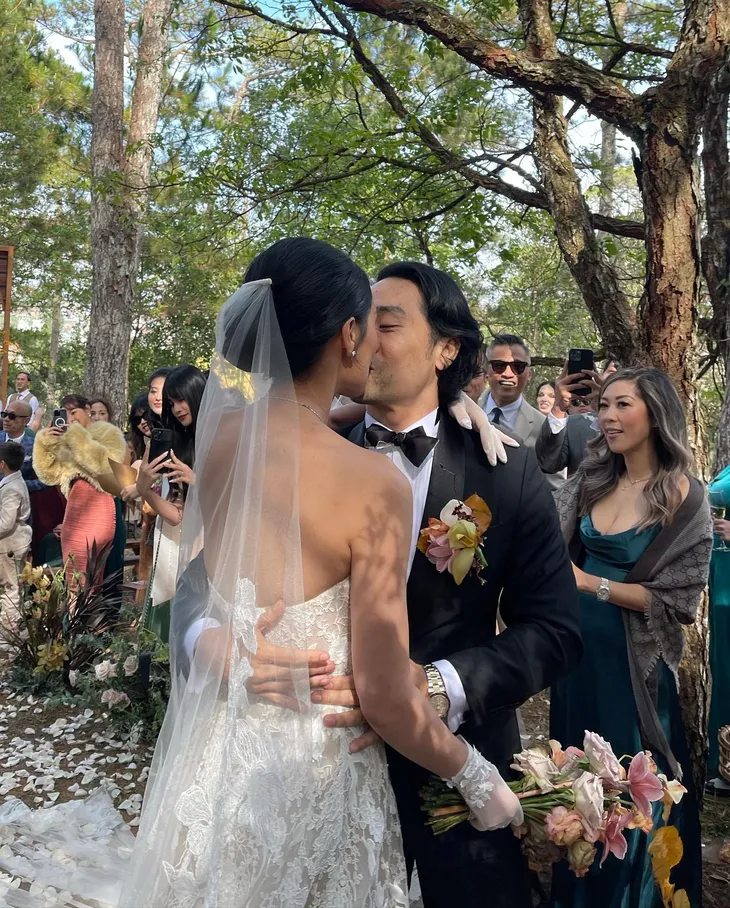 Đám cưới Kathy Uyên: Đơn giản và cổ điển - Ảnh 3. Đám cưới Kathy Uyên: Đơn giản và cổ điển - Ảnh 3.