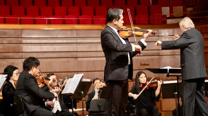 Nghệ sĩ violon thế giới Aiman mời Bùi Công Duy sang Kazakhstan biểu diễn, giảng dạy - Ảnh 1. Nghệ sĩ violon thế giới Aiman mời Bùi Công Duy sang Kazakhstan biểu diễn, giảng dạy - Ảnh 1.