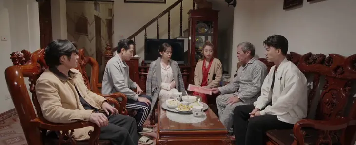 Dưới bóng cây hạnh phúc - Tập 28: Son tự đi khám lại sau nghi ung thư, nhận kết quả đau lòng? - Ảnh 5. Dưới bóng cây hạnh phúc - Tập 28: Son tự đi khám lại sau nghi ung thư, nhận kết quả đau lòng? - Ảnh 5.