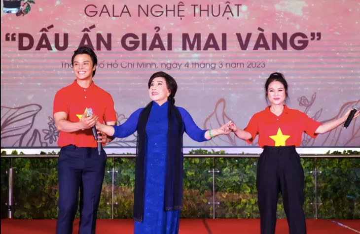 Gala nghệ thuật Dấu ấn giải Mai Vàng - Đưa nghệ sĩ đến với cộng đồng - Ảnh 1. Gala nghệ thuật Dấu ấn giải Mai Vàng - Đưa nghệ sĩ đến với cộng đồng - Ảnh 1.