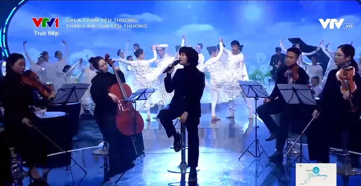 Gala Trạm yêu thương: Thanh âm của hạnh phúc được nối dài - Ảnh 2. Gala Trạm yêu thương: Thanh âm của hạnh phúc được nối dài - Ảnh 2.