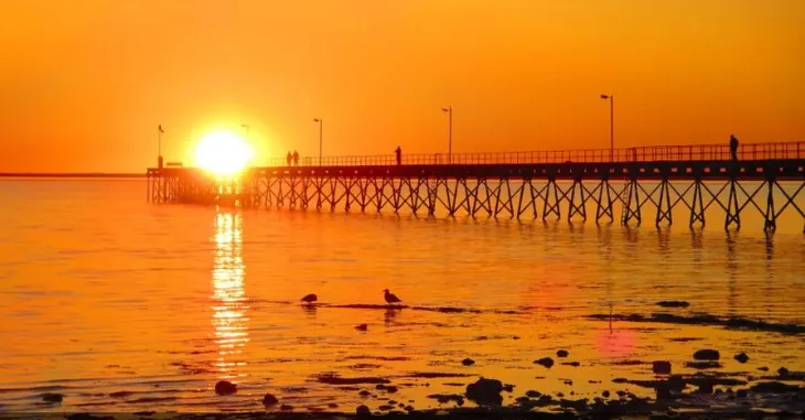Miền Đông Australia trải qua ngày nắng nóng nhất trong hơn 2 năm qua - Ảnh 1. Miền Đông Australia trải qua ngày nắng nóng nhất trong hơn 2 năm qua - Ảnh 1.