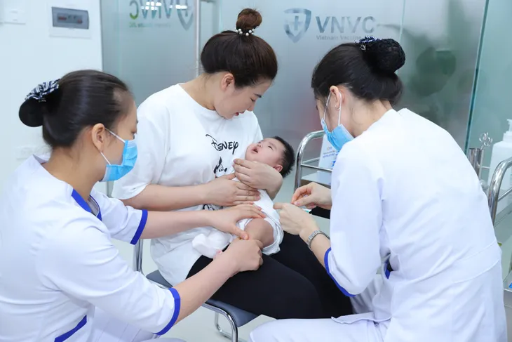 Công bố các hoạt động cho Năm hành động vì cộng đồng được bảo vệ bởi vaccine - Ảnh 2. Công bố các hoạt động cho Năm hành động vì cộng đồng được bảo vệ bởi vaccine - Ảnh 2.