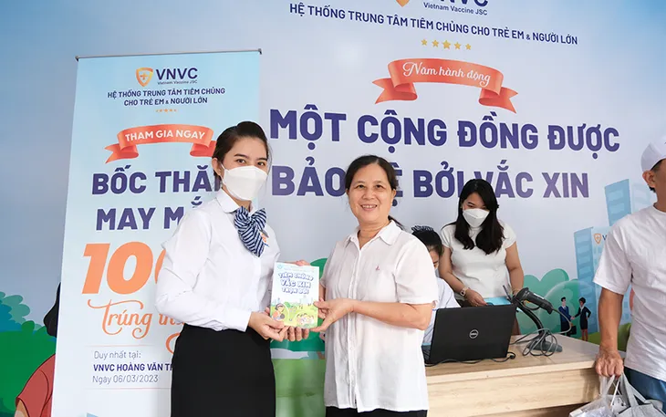 Công bố các hoạt động cho Năm hành động vì cộng đồng được bảo vệ bởi vaccine - Ảnh 3. Công bố các hoạt động cho Năm hành động vì cộng đồng được bảo vệ bởi vaccine - Ảnh 3.