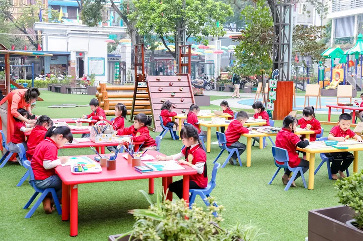 Trường mầm non Tương Mai tổ chức hội thi Bé khéo tay chào mừng ngày 8/3 - Ảnh 10. Trường mầm non Tương Mai tổ chức hội thi Bé khéo tay chào mừng ngày 8/3 - Ảnh 10.