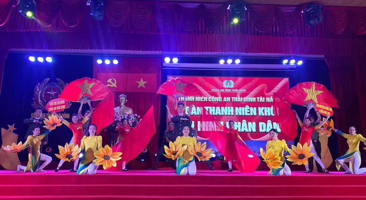 Thái Bình: Sôi nổi phong trào tuổi trẻ Công an nhân dân học tập, thực hiện 6 điều Bác Hồ dạy - Ảnh 1. Thái Bình: Sôi nổi phong trào tuổi trẻ Công an nhân dân học tập, thực hiện 6 điều Bác Hồ dạy - Ảnh 1.