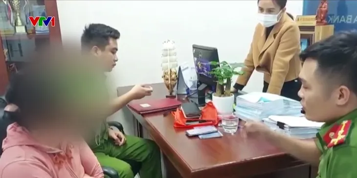 Ngăn chặn nhiều đối tượng giả danh công an lừa đảo - Ảnh 1. Ngăn chặn nhiều đối tượng giả danh công an lừa đảo - Ảnh 1.