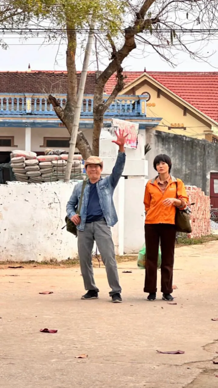 Phim trường tuần qua: NSƯT Hoàng Hải cùng Thanh Hương hóa dân quê - Ảnh 7. Phim trường tuần qua: NSƯT Hoàng Hải cùng Thanh Hương hóa dân quê - Ảnh 7.