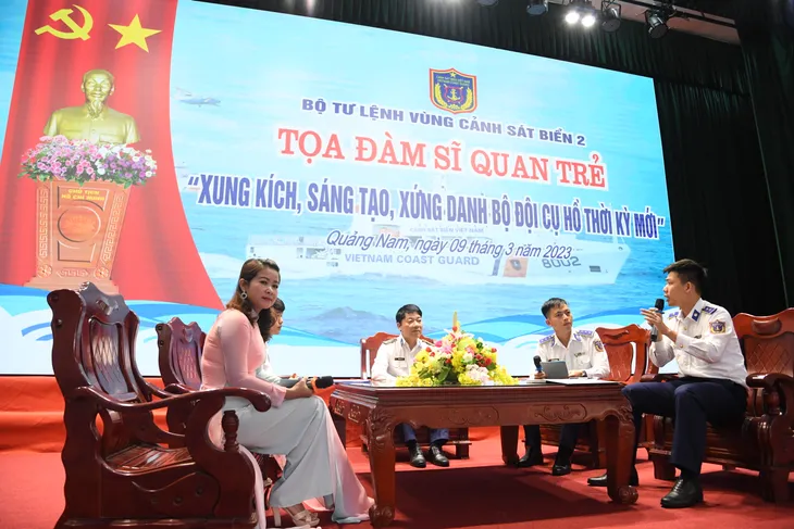 Sĩ quan trẻ Bộ Tư lệnh Vùng Cảnh sát biển 2 “Xung kích, sáng tạo, khát khao cống hiến” - Ảnh 1. Sĩ quan trẻ Bộ Tư lệnh Vùng Cảnh sát biển 2 “Xung kích, sáng tạo, khát khao cống hiến” - Ảnh 1.