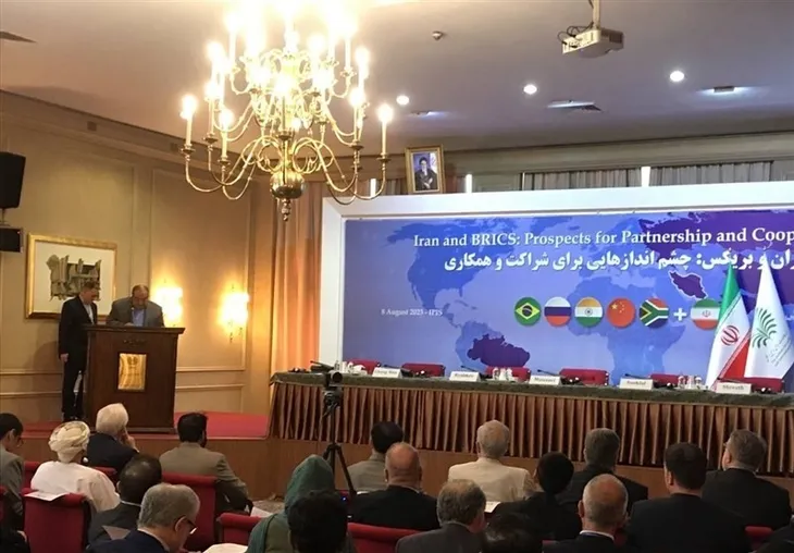 Iran sẽ sử dụng hệ thống thanh toán của BRICS - Ảnh 1. Iran sẽ sử dụng hệ thống thanh toán của BRICS - Ảnh 1.