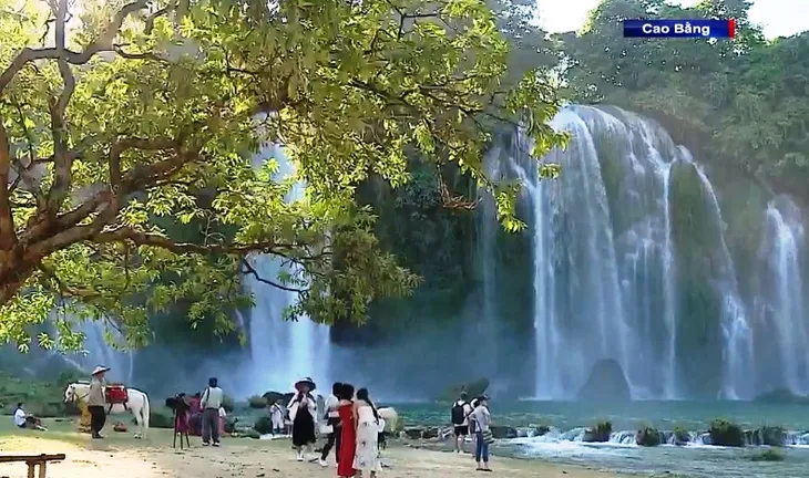 Phát triển bền vững du lịch lịch sử, sinh thái - Ảnh 4. Phát triển bền vững du lịch lịch sử, sinh thái - Ảnh 4.
