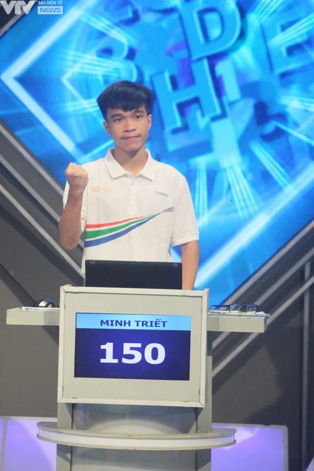Khoảnh khắc đáng yêu ở cuộc thi Quý 4 Đường lên đỉnh Olympia 2023 - Ảnh 17. Khoảnh khắc đáng yêu ở cuộc thi Quý 4 Đường lên đỉnh Olympia 2023 - Ảnh 17.