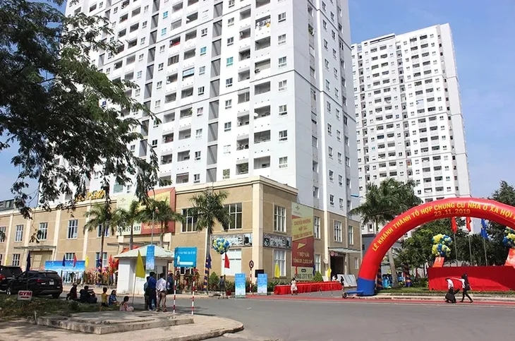 Người thu nhập thấp khó chạm tay tới nhà ở xã hội - Ảnh 1. Người thu nhập thấp khó chạm tay tới nhà ở xã hội - Ảnh 1.