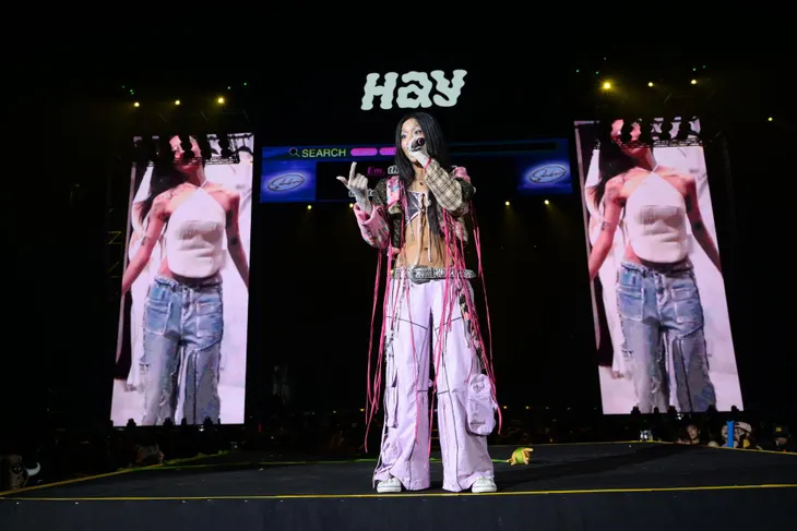 HAY FEST 2023: Hơn 100 màn trình diễn trong 10 giờ đồng hồ và gần 10.000 khán giả cuồng nhiệt - Ảnh 6. HAY FEST 2023: Hơn 100 màn trình diễn trong 10 giờ đồng hồ và gần 10.000 khán giả cuồng nhiệt - Ảnh 6.