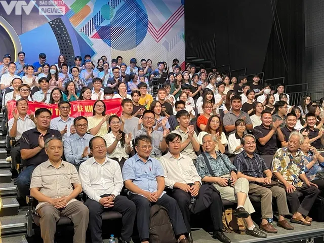 Nam sinh Hải Phòng vào Chung kết Đường lên đỉnh Olympia 2023 - Ảnh 1. Nam sinh Hải Phòng vào Chung kết Đường lên đỉnh Olympia 2023 - Ảnh 1.