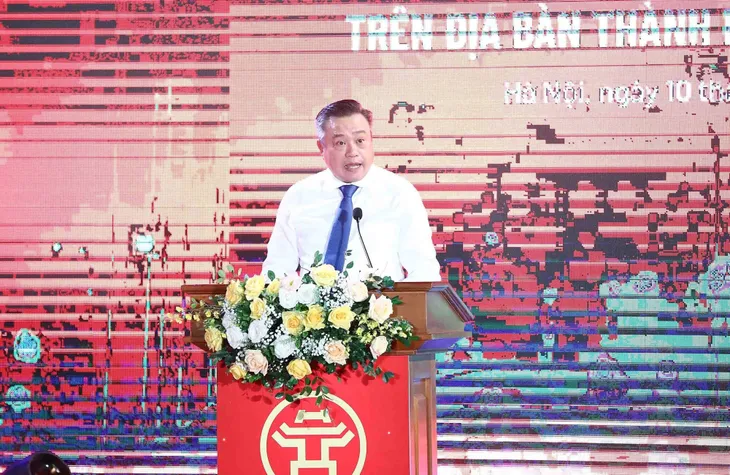 Hà Nội tuyên dương 96 Thủ khoa tốt nghiệp đại học, học viện năm 2023  - Ảnh 2.