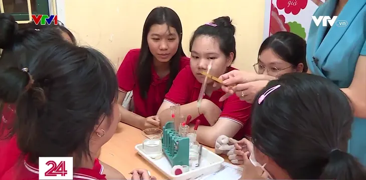 Đảm bảo hoạt động thực hành trong chương trình phổ thông mới - Ảnh 1.