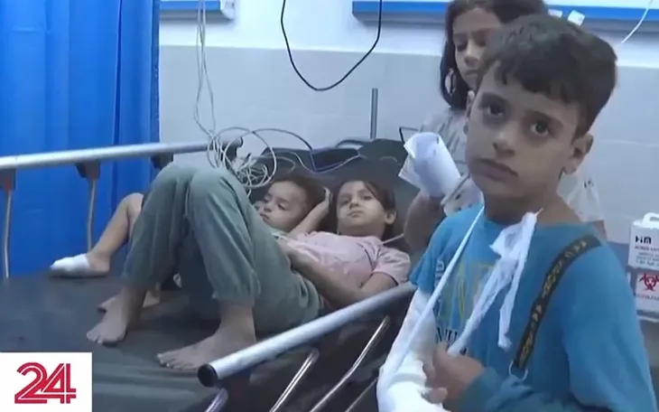 Bệnh viện ở Dải Gaza sắp cạn kiệt nguồn thuốc cấp cứu bệnh nhân - Ảnh 1. Bệnh viện ở Dải Gaza sắp cạn kiệt nguồn thuốc cấp cứu bệnh nhân - Ảnh 1.
