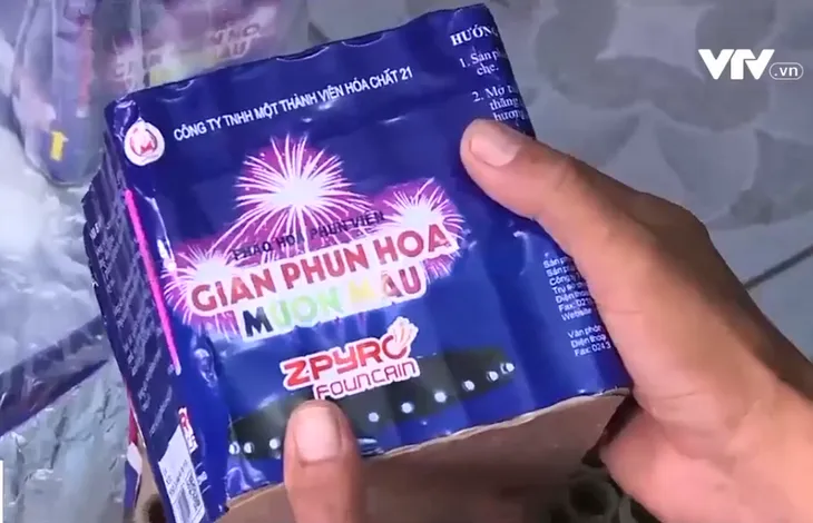 Phát hiện lượng lớn pháo hoa giả Z121 tại phòng trọ sinh viên - Ảnh 1. Phát hiện lượng lớn pháo hoa giả Z121 tại phòng trọ sinh viên - Ảnh 1.