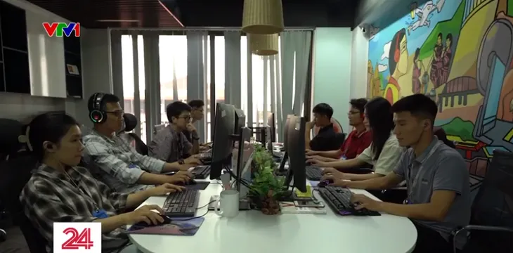 Mỹ thuật chuyển mình với triển lãm mỹ thuật trực tuyến - Ảnh 1. Mỹ thuật chuyển mình với triển lãm mỹ thuật trực tuyến - Ảnh 1.