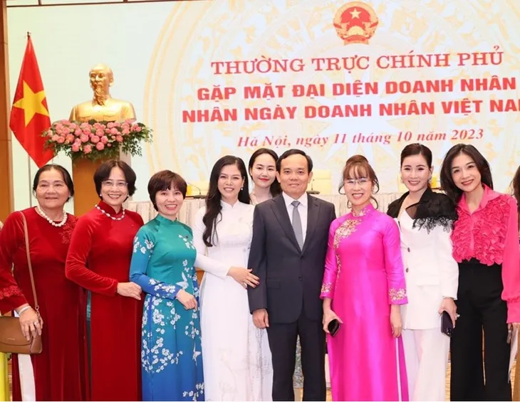 Cộng đồng doanh nhân Việt cùng nỗ lực vì tương lai Việt Nam hùng cường, thịnh vượng - Ảnh 4. Cộng đồng doanh nhân Việt cùng nỗ lực vì tương lai Việt Nam hùng cường, thịnh vượng - Ảnh 4.