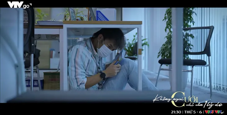 Không ngại cưới chỉ cần một lý do - Tập 8: Sỹ mơ về Yến, Phong trốn dưới gầm bàn giả bệnh - Ảnh 9. Không ngại cưới chỉ cần một lý do - Tập 8: Sỹ mơ về Yến, Phong trốn dưới gầm bàn giả bệnh - Ảnh 9.