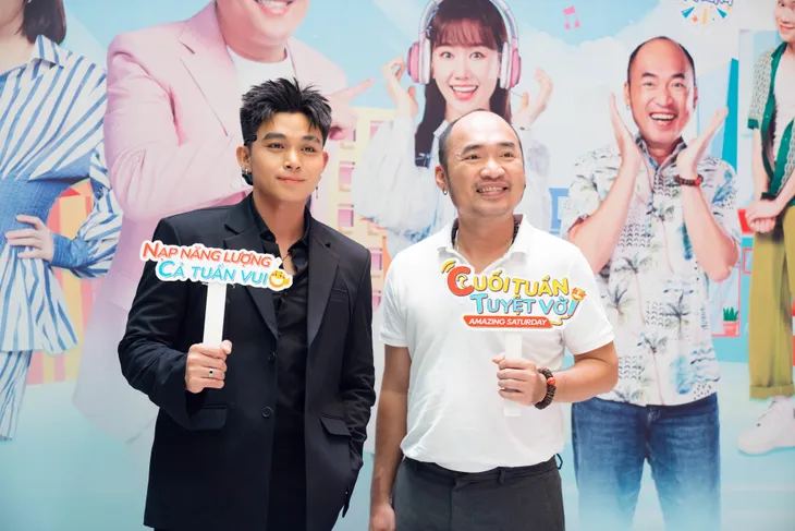 Dàn cast Cuối tuần tuyệt vời chính thức ra mắt khán giả - Ảnh 1. Dàn cast Cuối tuần tuyệt vời chính thức ra mắt khán giả - Ảnh 1.