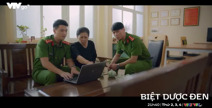 Biệt dược đen - Tập 19: Mẹ Bát phát hiện điểm bất thường trong nhà ông Hoàng - Ảnh 5. Biệt dược đen - Tập 19: Mẹ Bát phát hiện điểm bất thường trong nhà ông Hoàng - Ảnh 5.