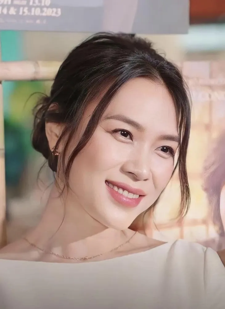 Vợ chồng Thanh Lam hội ngộ nhạc sĩ Quốc Trung, nhà độc lạ xây từ 5 triệu viên ngói cổ của NS Xuân Hinh - Ảnh 4. Vợ chồng Thanh Lam hội ngộ nhạc sĩ Quốc Trung, nhà độc lạ xây từ 5 triệu viên ngói cổ của NS Xuân Hinh - Ảnh 4.
