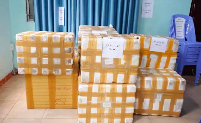 Công an TP Hồ Chí Minh phá đường dây buôn bán 6 tấn pháo nổ - Ảnh 2. Công an TP Hồ Chí Minh phá đường dây buôn bán 6 tấn pháo nổ - Ảnh 2.