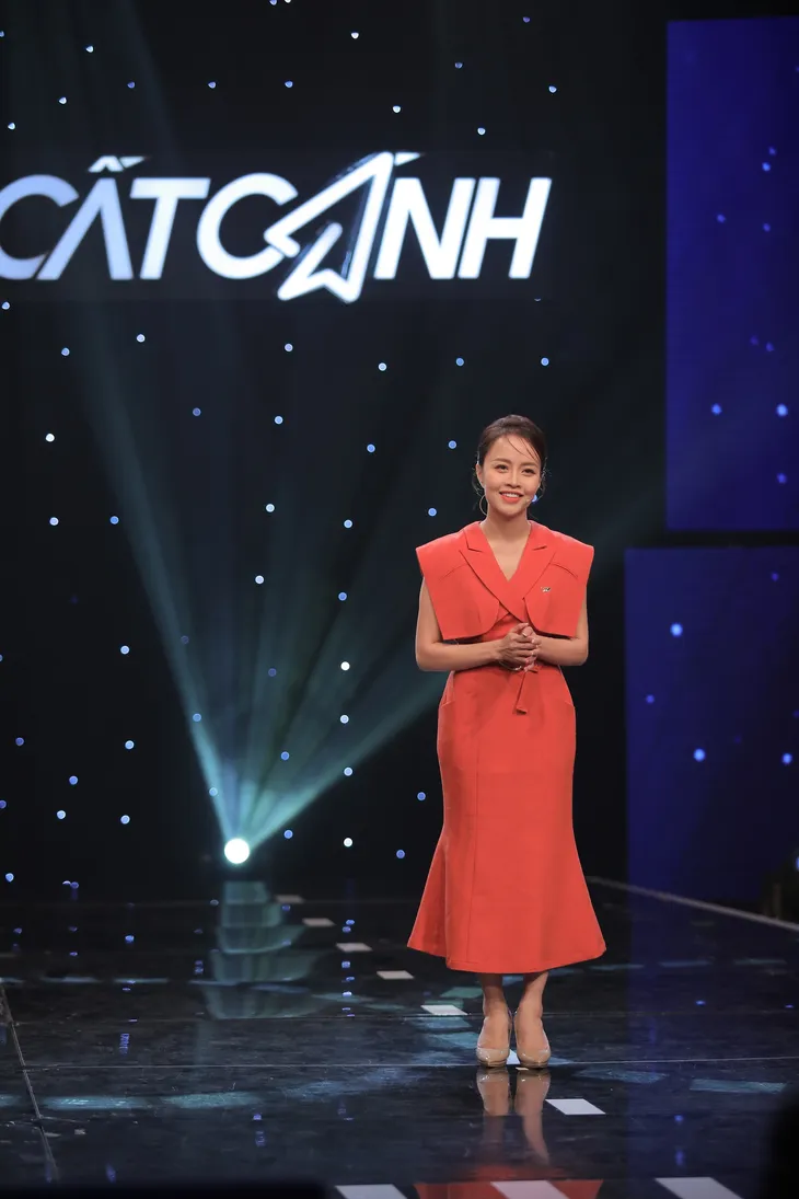 Cất cánh tháng 10: Những nẻo đường quê hương - Ảnh 1. Cất cánh tháng 10: Những nẻo đường quê hương - Ảnh 1.