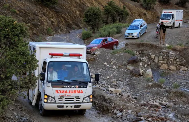 Người dân Afghanistan bị sang chấn tâm lý sau động đất - Ảnh 1. Người dân Afghanistan bị sang chấn tâm lý sau động đất - Ảnh 1.