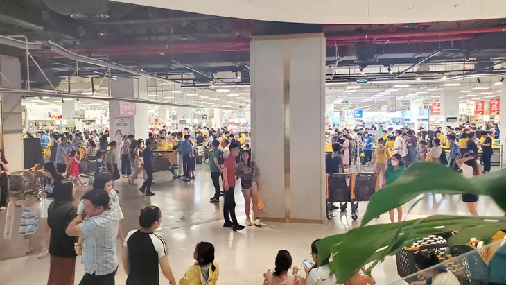 Giảm thuế VAT về 8% góp phần giúp tiêu dùng quý 3 khởi sắc - Ảnh 1. Giảm thuế VAT về 8% góp phần giúp tiêu dùng quý 3 khởi sắc - Ảnh 1.
