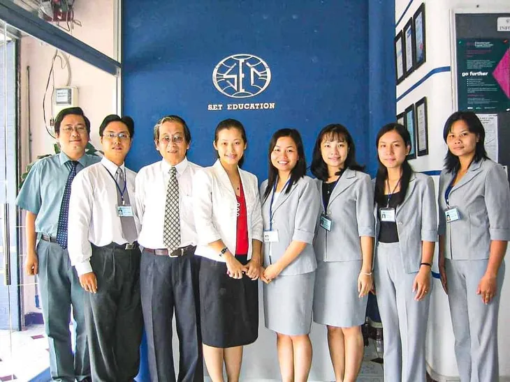 Trung tâm tư vấn du học SET kỷ niệm 20 năm thành lập - Ảnh 1. Trung tâm tư vấn du học SET kỷ niệm 20 năm thành lập - Ảnh 1.