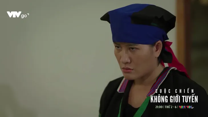 Cuộc chiến không giới tuyến - Tập 24: Tưởng cáo già, A Hề vẫn ngây thơ tin con rể không dám bán đứng mình - Ảnh 2. Cuộc chiến không giới tuyến - Tập 24: Tưởng cáo già, A Hề vẫn ngây thơ tin con rể không dám bán đứng mình - Ảnh 2.