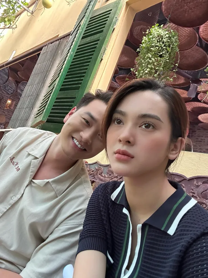 Hậu trường vui vẻ Không ngại cưới chỉ cần một lý do - Ảnh 13. Hậu trường vui vẻ Không ngại cưới chỉ cần một lý do - Ảnh 13.