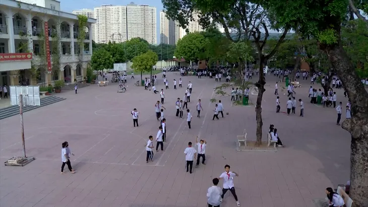 Vụ suất ăn bán trú 32 nghìn đồng: Phụ huynh không chấp nhận lời xin lỗi - Ảnh 3.