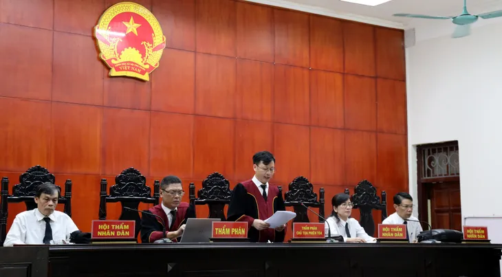 Cựu Giám đốc Sở Giáo dục tỉnh Quảng Ninh bị tuyên phạt 15 năm tù - Ảnh 1. Cựu Giám đốc Sở Giáo dục tỉnh Quảng Ninh bị tuyên phạt 15 năm tù - Ảnh 1.