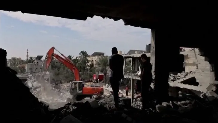 Người dân ở Dải Gaza phải dùng nước muối trong sinh hoạt - Ảnh 1. Người dân ở Dải Gaza phải dùng nước muối trong sinh hoạt - Ảnh 1.
